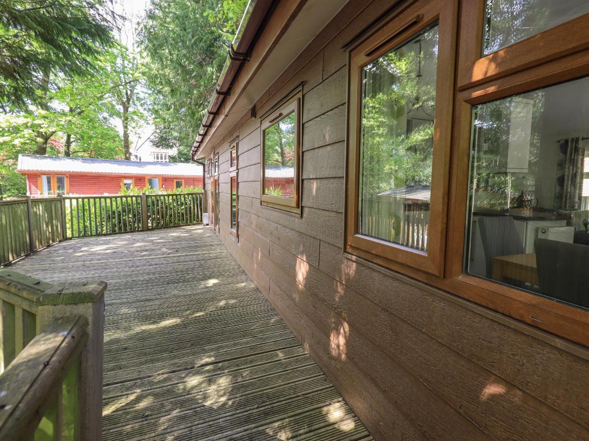 Forest Pines Lodge Bowness-on-Windermere Exterior photo